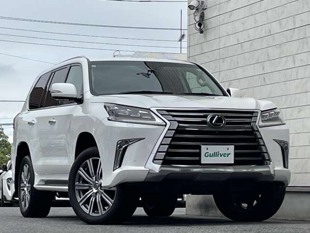 Lexus LX 9