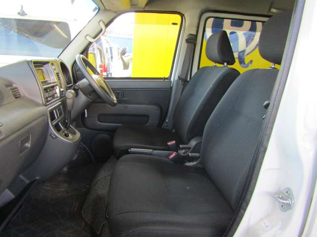 Daihatsu Hijet Cargo 7