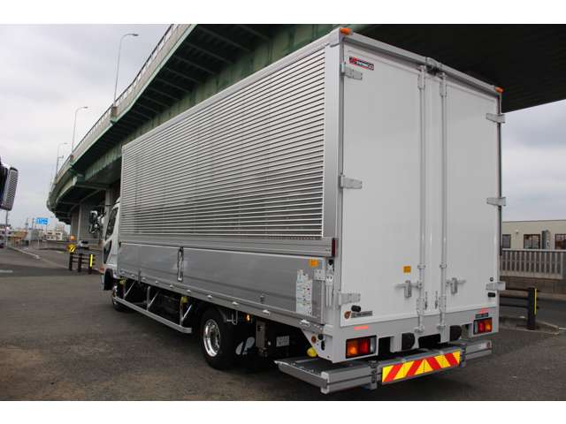 Mitsubishi Fuso Fighter 4