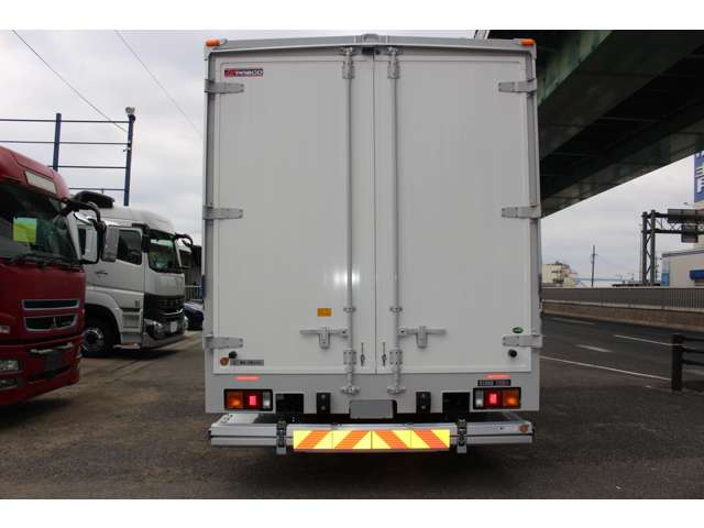 Mitsubishi Fuso Fighter 5