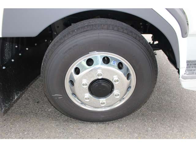Mitsubishi Fuso Fighter 9