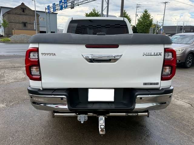 Toyota Hilux 9