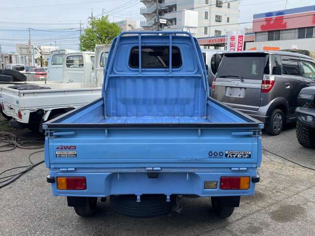 Daihatsu Hijet Pickup 6