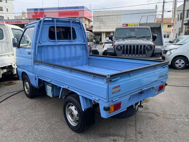 Daihatsu Hijet Pickup 8