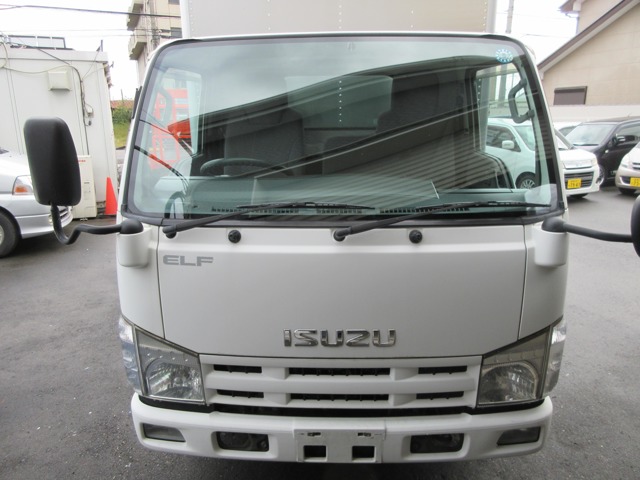 Isuzu Elf 3