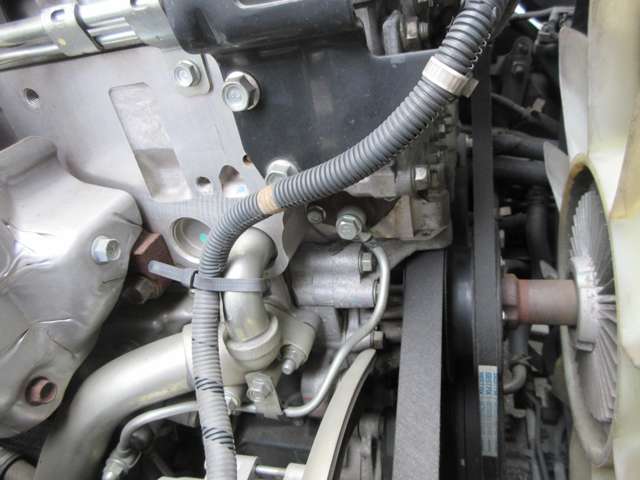 Isuzu Elf 4