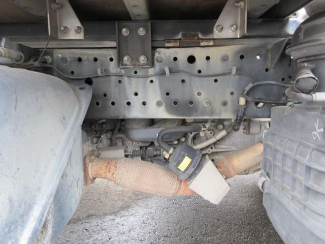 Isuzu Elf 5