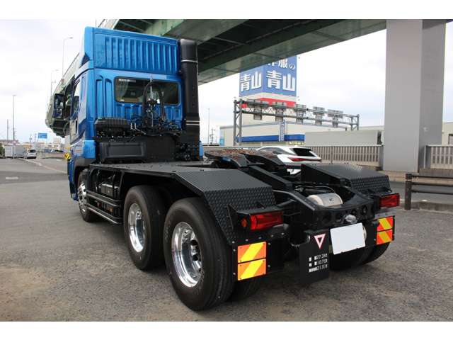 Mitsubishi Fuso Super Great 4