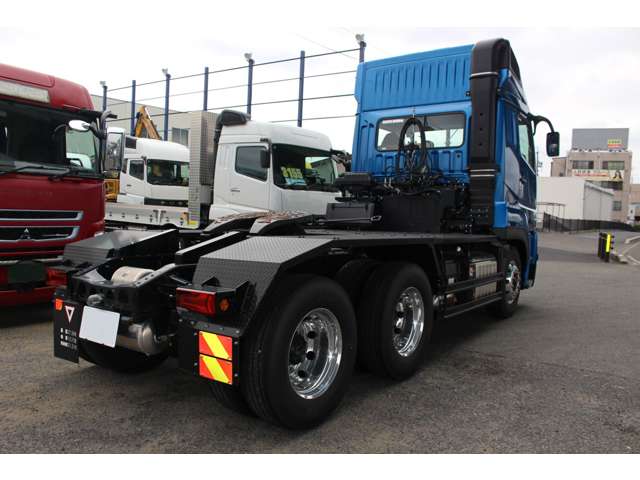 Mitsubishi Fuso Super Great 6