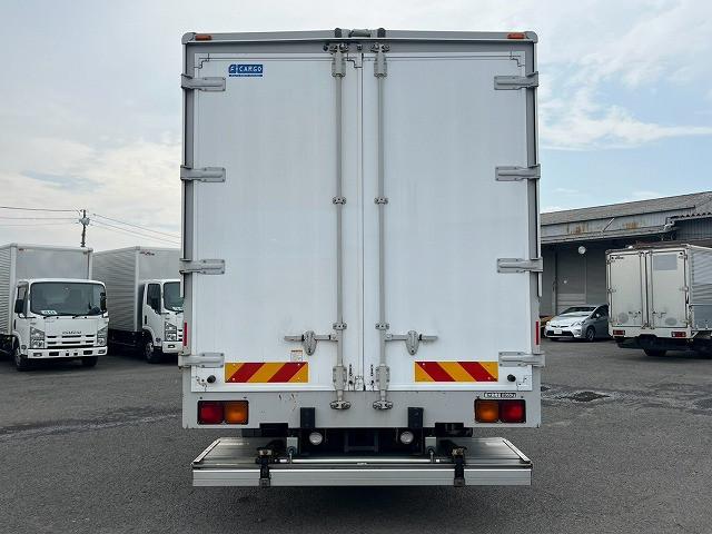 Isuzu Forward 8