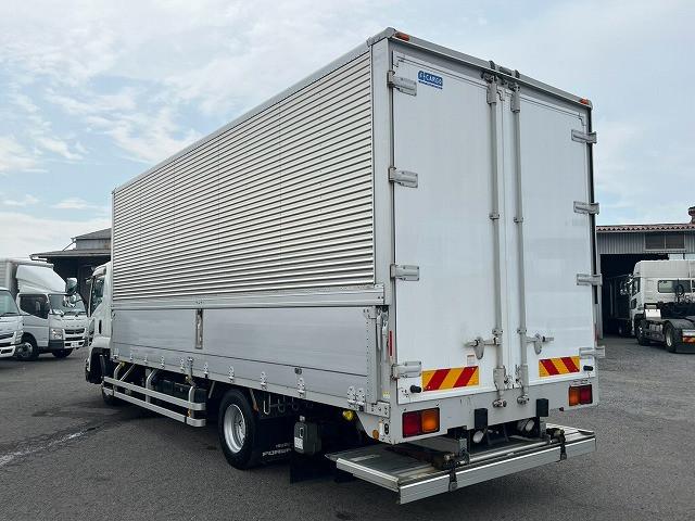 Isuzu Forward 9