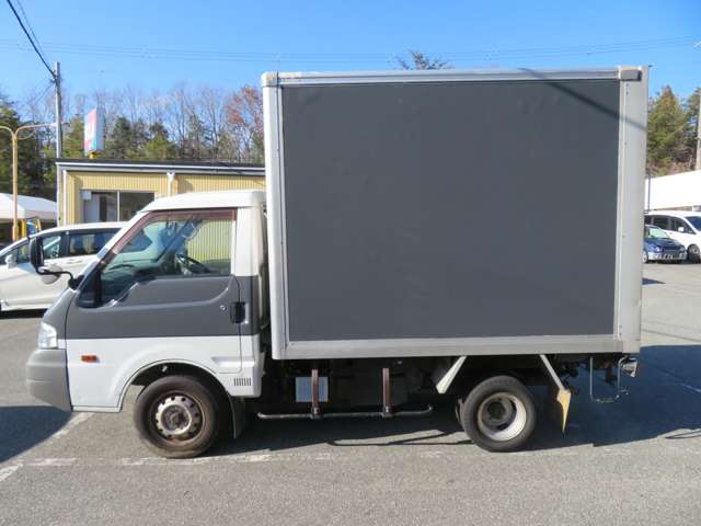 Mazda Bongo Truck 4