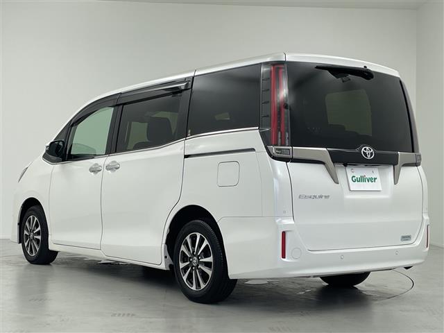 Toyota Esquire 7
