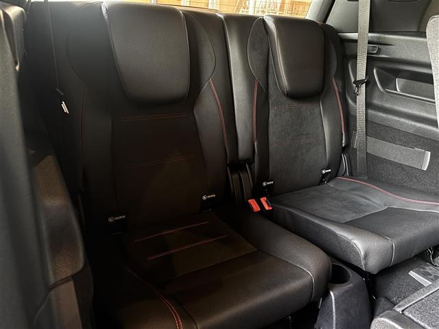 Mercedes-Benz GLB 11