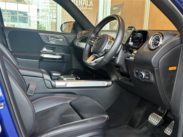 Mercedes-Benz GLB 7