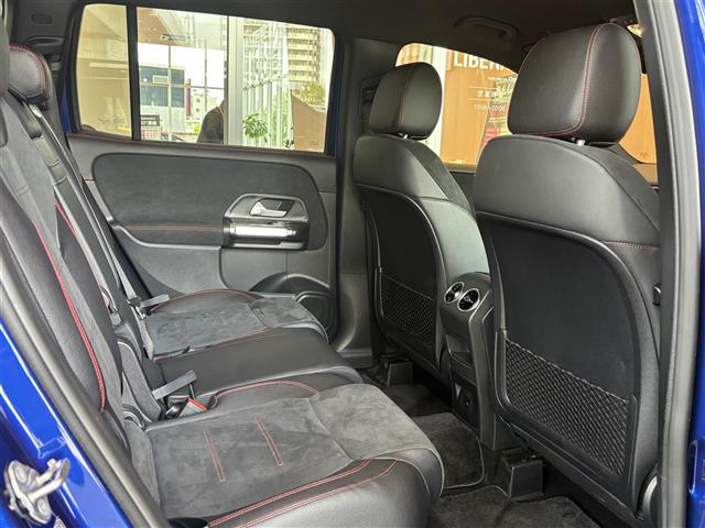 Mercedes-Benz GLB 9