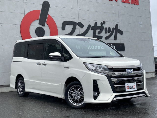 Toyota Noah 4