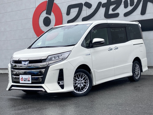 Toyota Noah 5