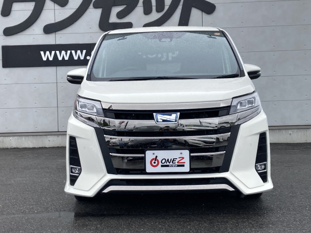 Toyota Noah 6