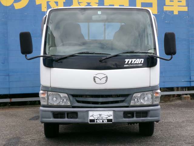 Mazda Titan Dash 12
