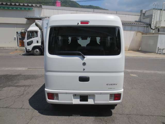 Suzuki Every 12