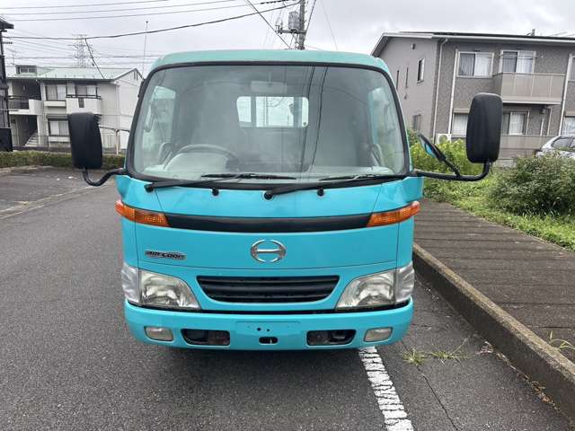 Hino Dutro 2