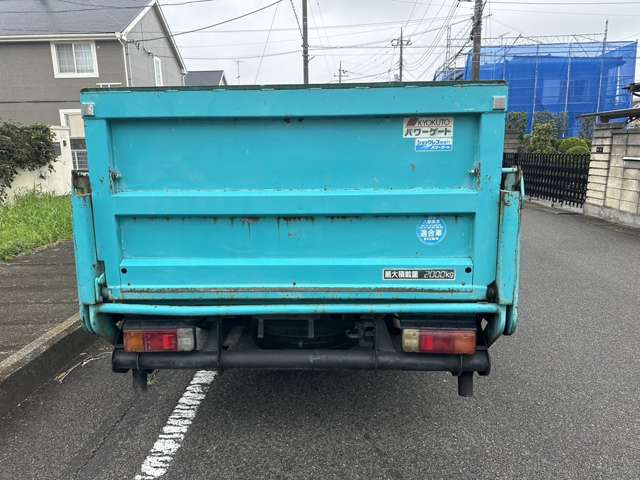 Hino Dutro 3