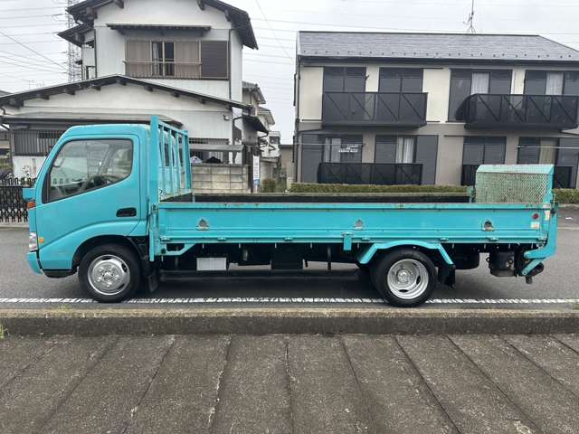 Hino Dutro 4