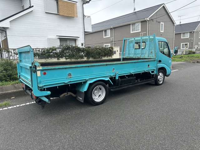 Hino Dutro 7