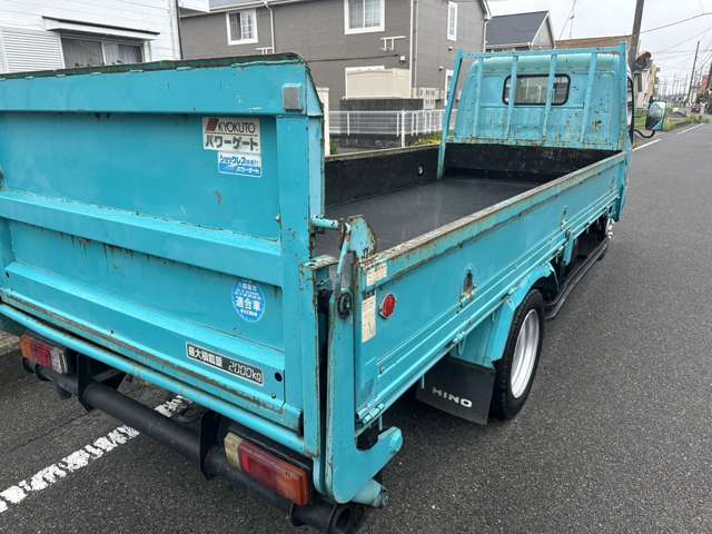 Hino Dutro 8