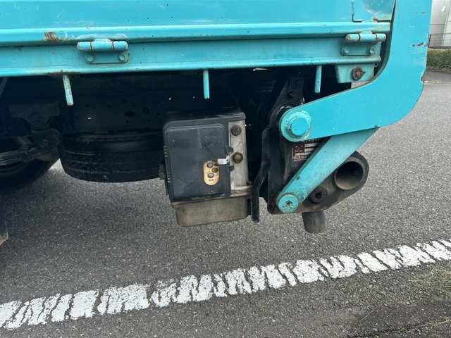 Hino Dutro 9