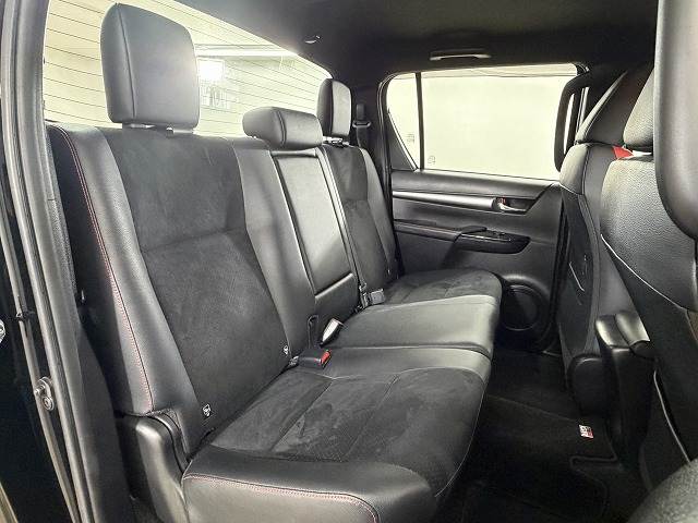 Toyota Hilux 12