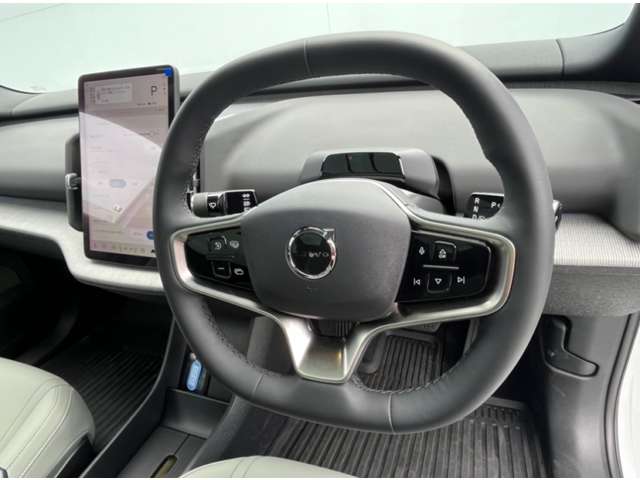 Volvo EX30Cross Country 12