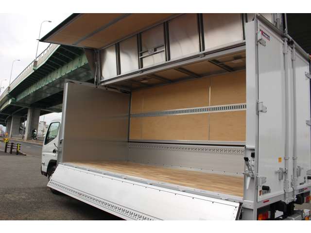 Mitsubishi Fuso Canter 12