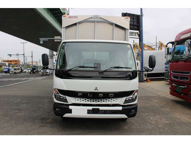 Mitsubishi Fuso Canter 2