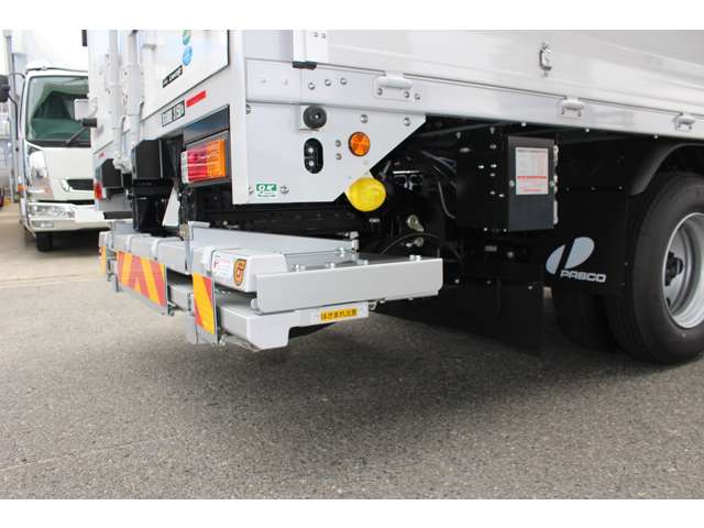 Mitsubishi Fuso Canter 7