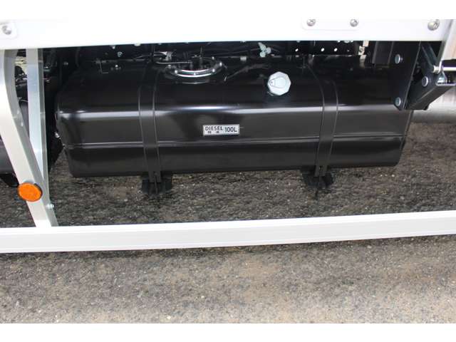 Mitsubishi Fuso Canter 10