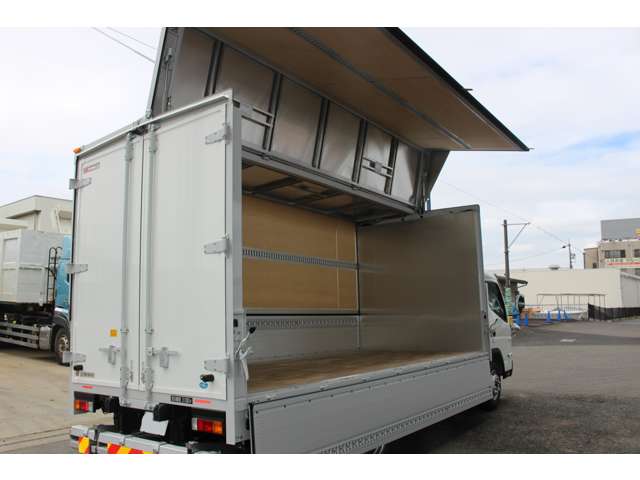 Mitsubishi Fuso Canter 11