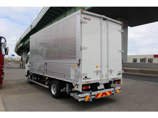 Mitsubishi Fuso Canter 4