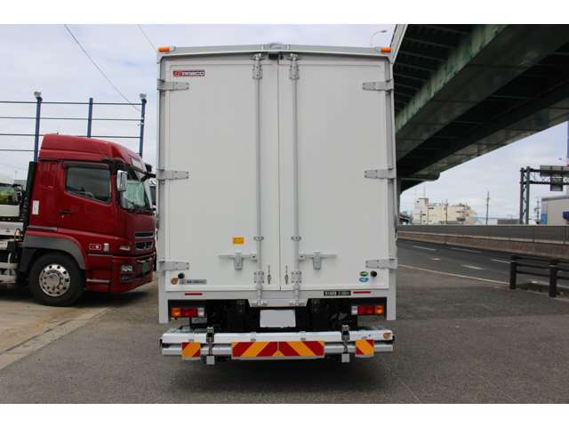 Mitsubishi Fuso Canter 5