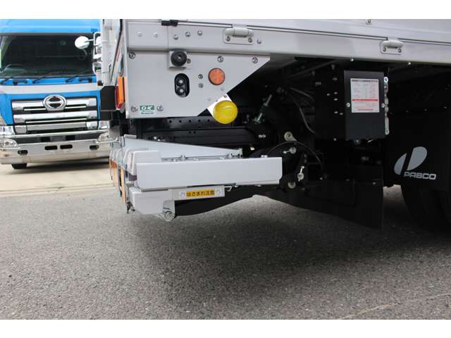 Mitsubishi Fuso Canter 7