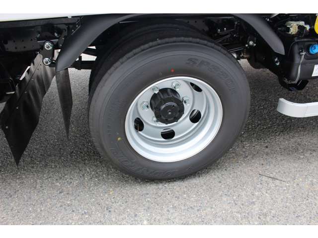 Mitsubishi Fuso Canter 8