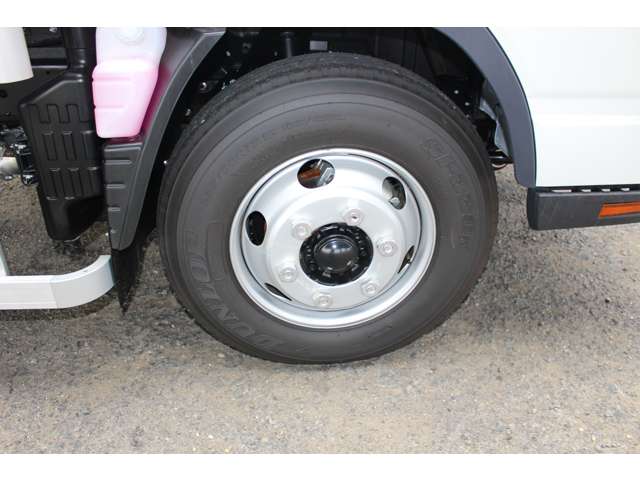 Mitsubishi Fuso Canter 9