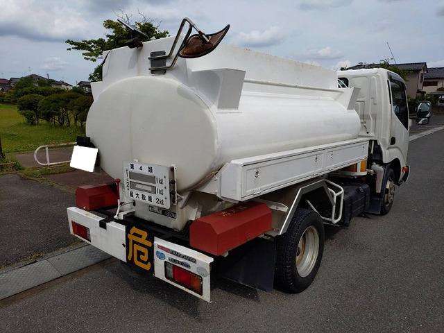 Hino Dutro 2