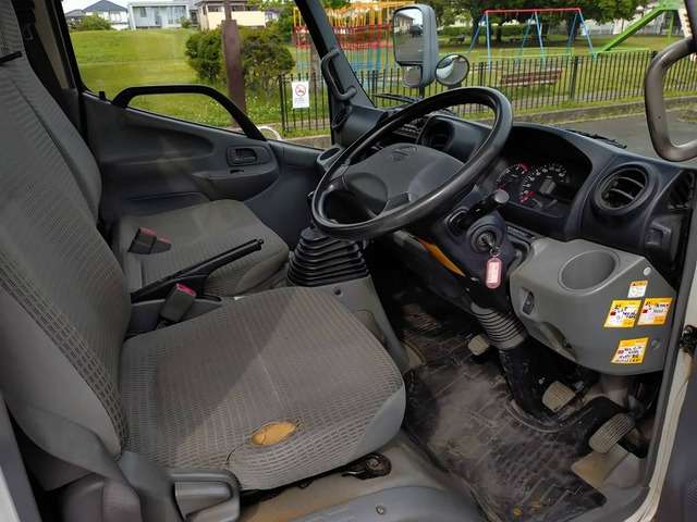Hino Dutro 3