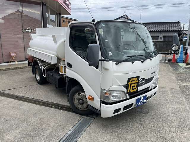 Hino Dutro 5