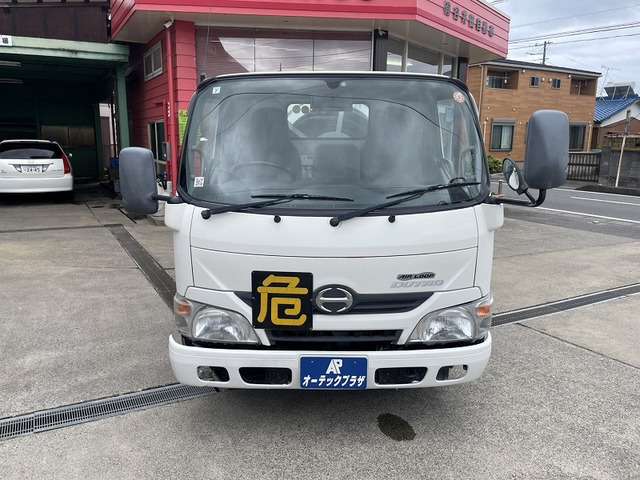 Hino Dutro 7