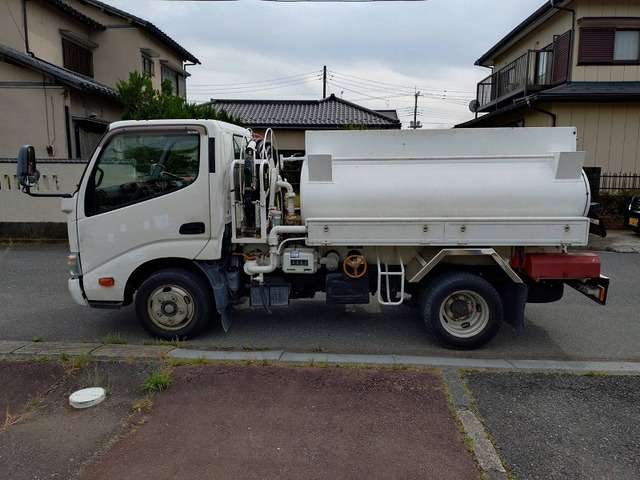 Hino Dutro 10