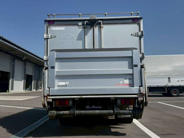Hino Dutro 5