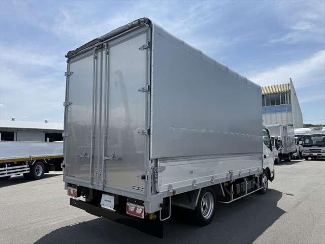 Hino Dutro 6